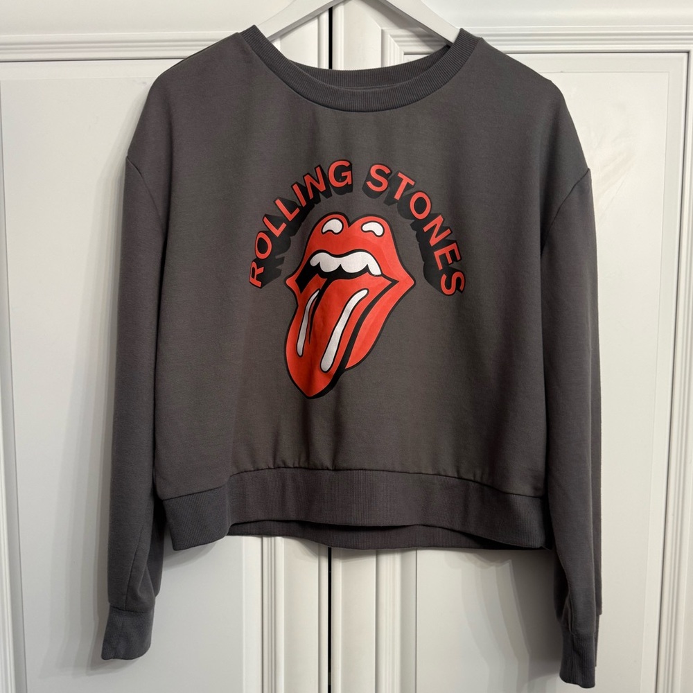 Rolling Stones Women’s Sz Large Relaxed Fit Sweatshirt Grey w/Red Logo on Front